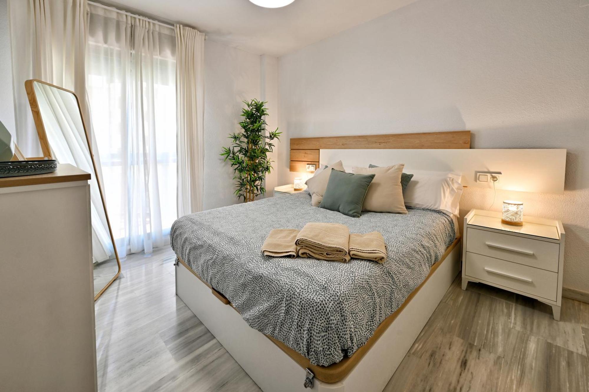 Love Rent4 Malaga Alamar ตอร์เรโมลิโนส ภายนอก รูปภาพ